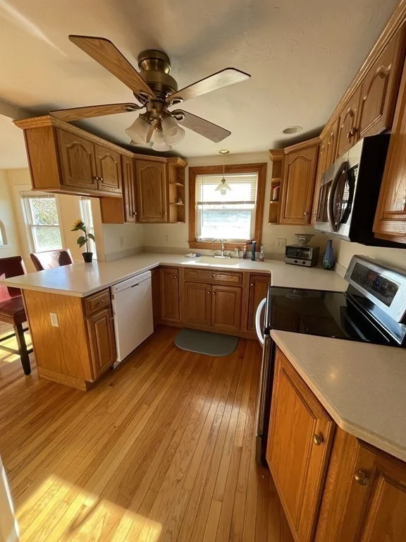 3 bed, 1 bath apartment for rent at 49 Deerfield St Unit SF, Squantum — photo 4 of 14