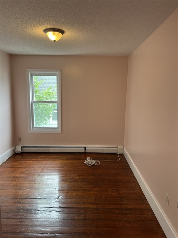 4 bed, 1 bath apartment for rent at 49 Division St Unit 2, New Bedford — photo 6 of 7