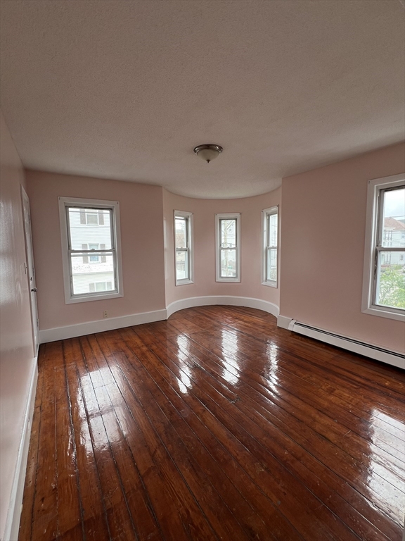 4 bed, 1 bath apartment for rent at 49 Division St Unit 2, New Bedford — photo 2 of 7