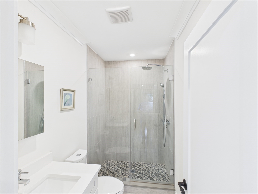 3 bed, 2 bath apartment for rent at 49 Dustin St Unit 2, Brighton — photo 6 of 17