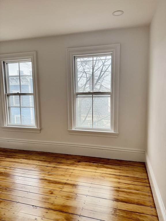 2 bed, 1 bath apartment for rent at 49 Elm St Unit 3, Charlestown — photo 6 of 7