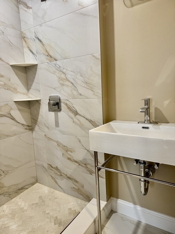 2 bed, 1 bath apartment for rent at 49 Elm St Unit 3, Charlestown — photo 3 of 7