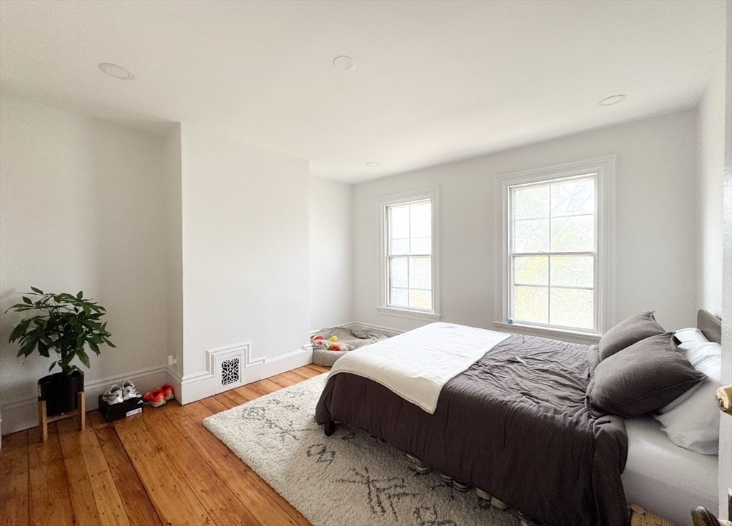 2 bed, 1 bath apartment for rent at 49 Elm St Unit PH-3, Charlestown — photo 8 of 11