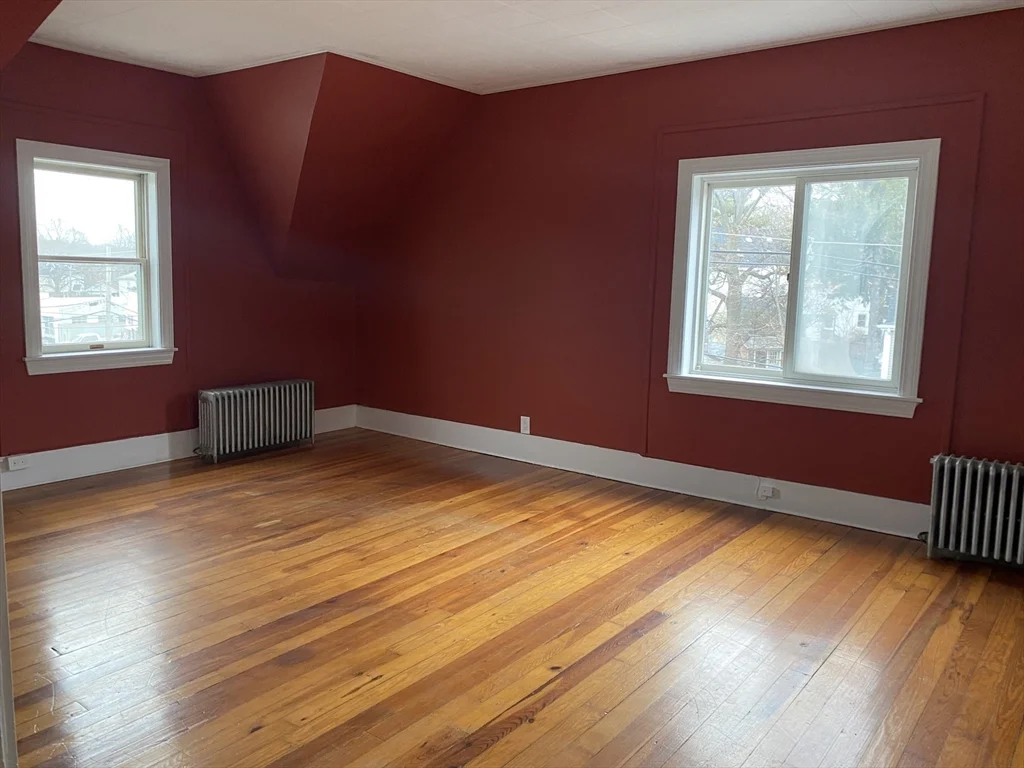 1 bed, 1 bath apartment for rent at 49 Essex St Unit 3, Swampscott — photo 3 of 15