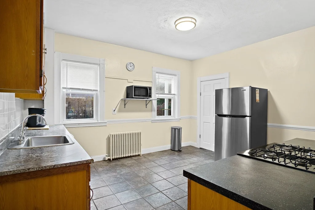 2 bed, 1 bath apartment for rent at 49 Fayston St Unit 1, Dorchester — photo 12 of 23