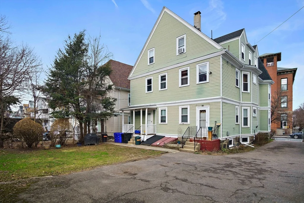 2 bed, 1 bath apartment for rent at 49 Fayston St Unit 1, Dorchester — photo 21 of 23