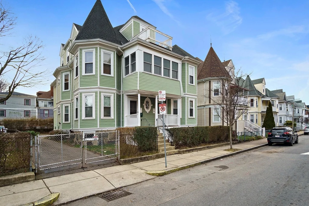 2 bed, 1 bath apartment for rent at 49 Fayston St Unit 1, Dorchester — photo 20 of 23