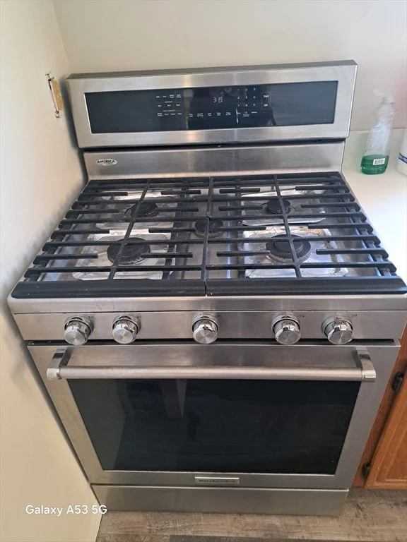 2 bed, 1 bath apartment for rent at 49 Francis St Unit 2, Worcester — photo 6 of 26