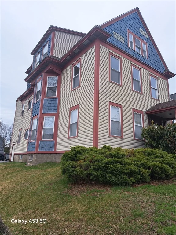 2 bed, 1 bath apartment for rent at 49 Francis St Unit 2, Worcester — photo 1 of 26