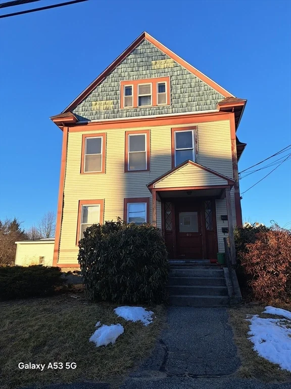 2 bed, 1 bath apartment for rent at 49 Francis St Unit 2, Worcester — photo 4 of 26