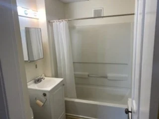 2 bed, 1 bath apartment for rent at 49 Francis St Unit 2, Worcester — photo 22 of 26