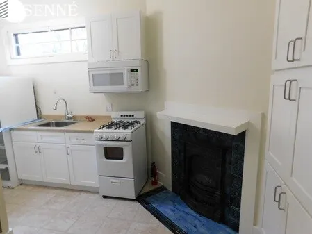 Studio bed, 1 bath apartment for rent at 49 Garfield St Unit 2, Baldwin — photo 2 of 6