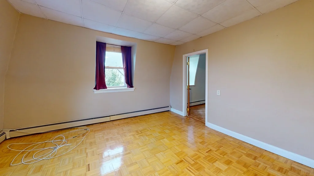 4 bed, 2 bath apartment for rent at 49 Glenwood Unit 2, Magoun Square — photo 11 of 13