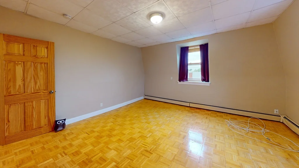 4 bed, 2 bath apartment for rent at 49 Glenwood Unit 2, Magoun Square — photo 10 of 13