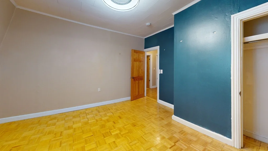 4 bed, 2 bath apartment for rent at 49 Glenwood Unit 2, Magoun Square — photo 7 of 13
