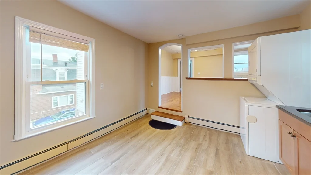 4 bed, 2 bath apartment for rent at 49 Glenwood Unit 2, Magoun Square — photo 4 of 13