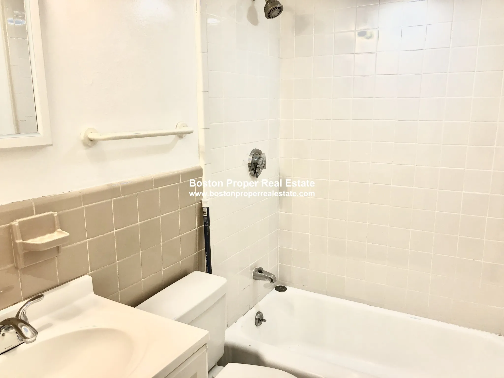 1 bed, 1 bath apartment for rent at 49 Gloucester St Unit 2, Back Bay — photo 6 of 10