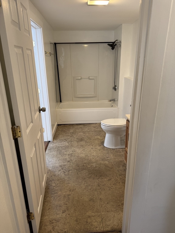 3 bed, 2 bath apartment for rent at 49 Green St Unit 1, Zip 01830 — photo 18 of 23