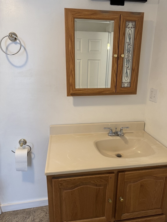 3 bed, 2 bath apartment for rent at 49 Green St Unit 1, Zip 01830 — photo 19 of 23