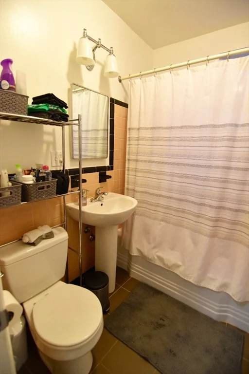 1 bed, 1 bath apartment for rent at 49 Green Unit B1, Coolidge Corner — photo 14 of 15
