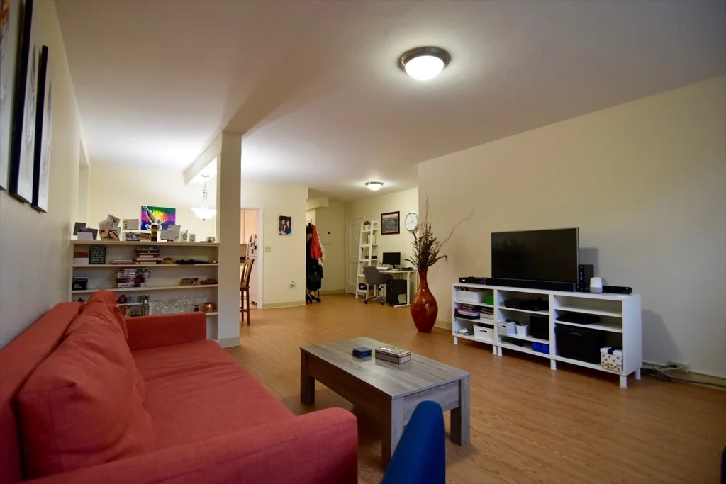 1 bed, 1 bath apartment for rent at 49 Green Unit B1, Coolidge Corner