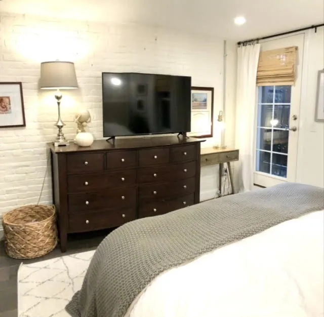 3 bed, 2 bath apartment for rent at 49 Greenwich St Unit 1, South End — photo 5 of 6
