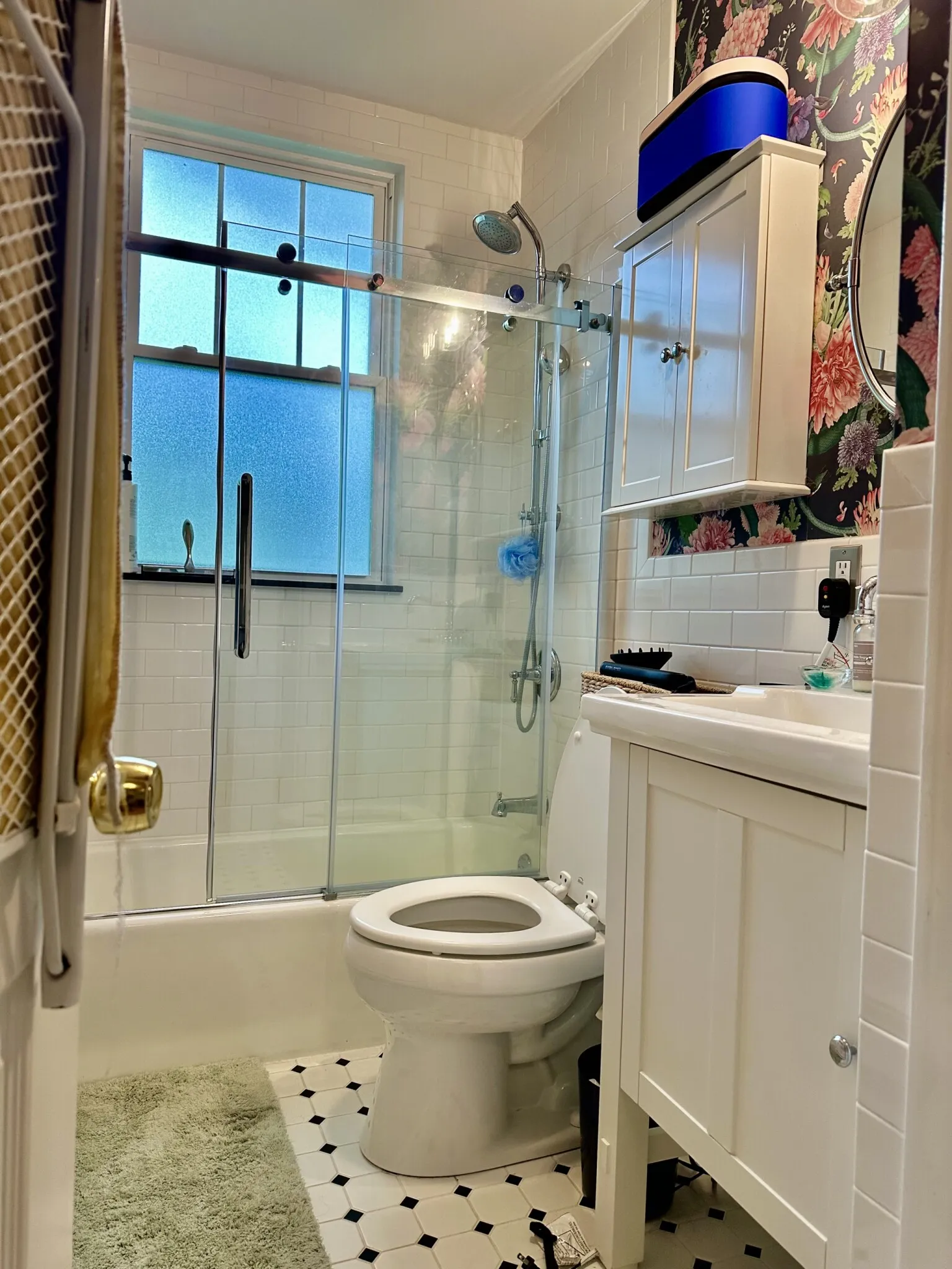 2 bed, 1 bath apartment for rent at 49 Grove St Unit 4, Auburndale — photo 9 of 20