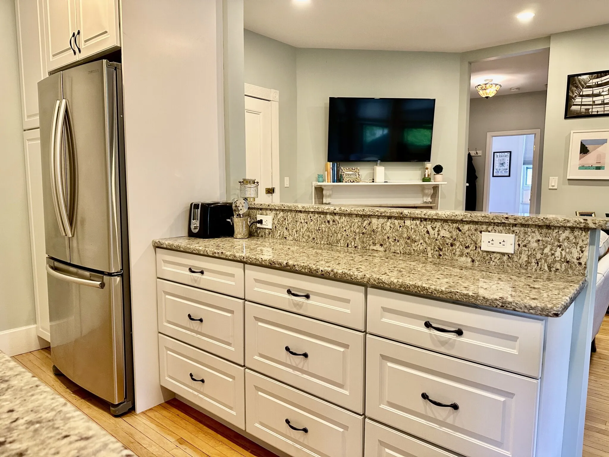 2 bed, 1 bath apartment for rent at 49 Grove St Unit 4, Auburndale — photo 15 of 20