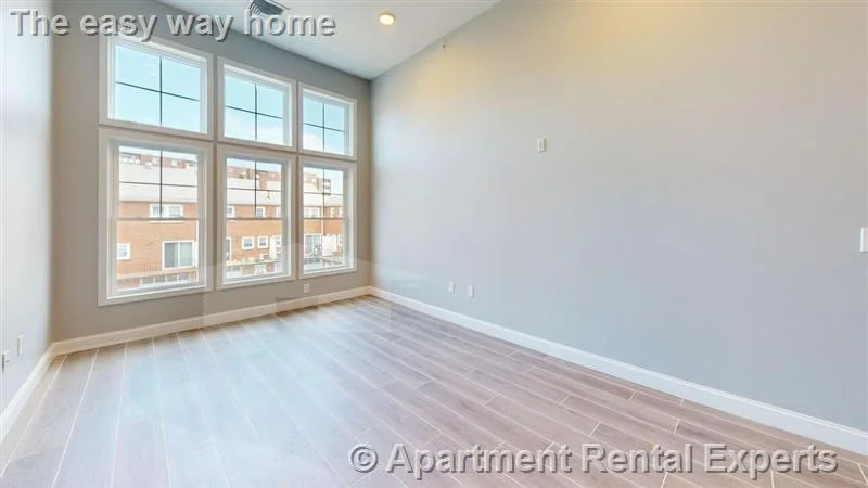 2 bed, 2 bath apartment for rent at 49 Hill Rd Unit 28, Belmont — photo 4 of 6