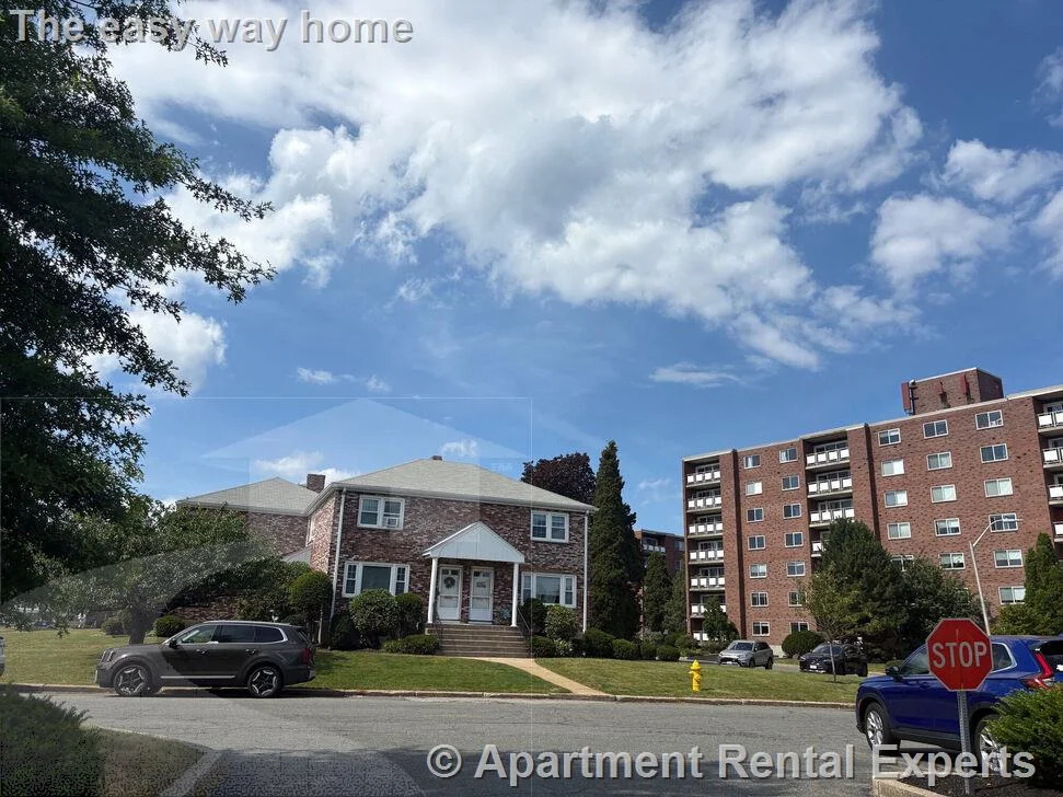 2 bed, 2 bath apartment for rent at 49 Hill Rd Unit 41, Belmont — photo 5 of 5