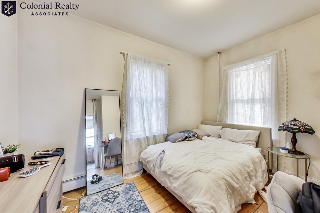 3 bed, 1 bath apartment for rent at 49 Hillside St Unit 47-1, Mission Hill