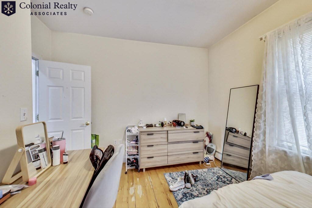 5 bed, 2 bath apartment for rent at 49 Hillside St Unit 47-2, Mission Hill — photo 4 of 36
