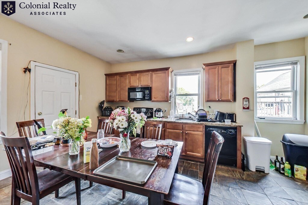 4 bed, 1 bath apartment for rent at 49 Hillside St Unit 47-3, Mission Hill — photo 15 of 36