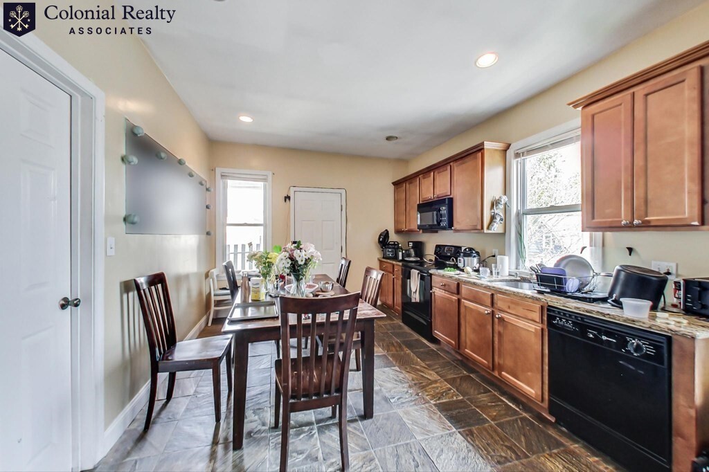 4 bed, 1 bath apartment for rent at 49 Hillside St Unit 47-3, Mission Hill — photo 14 of 36