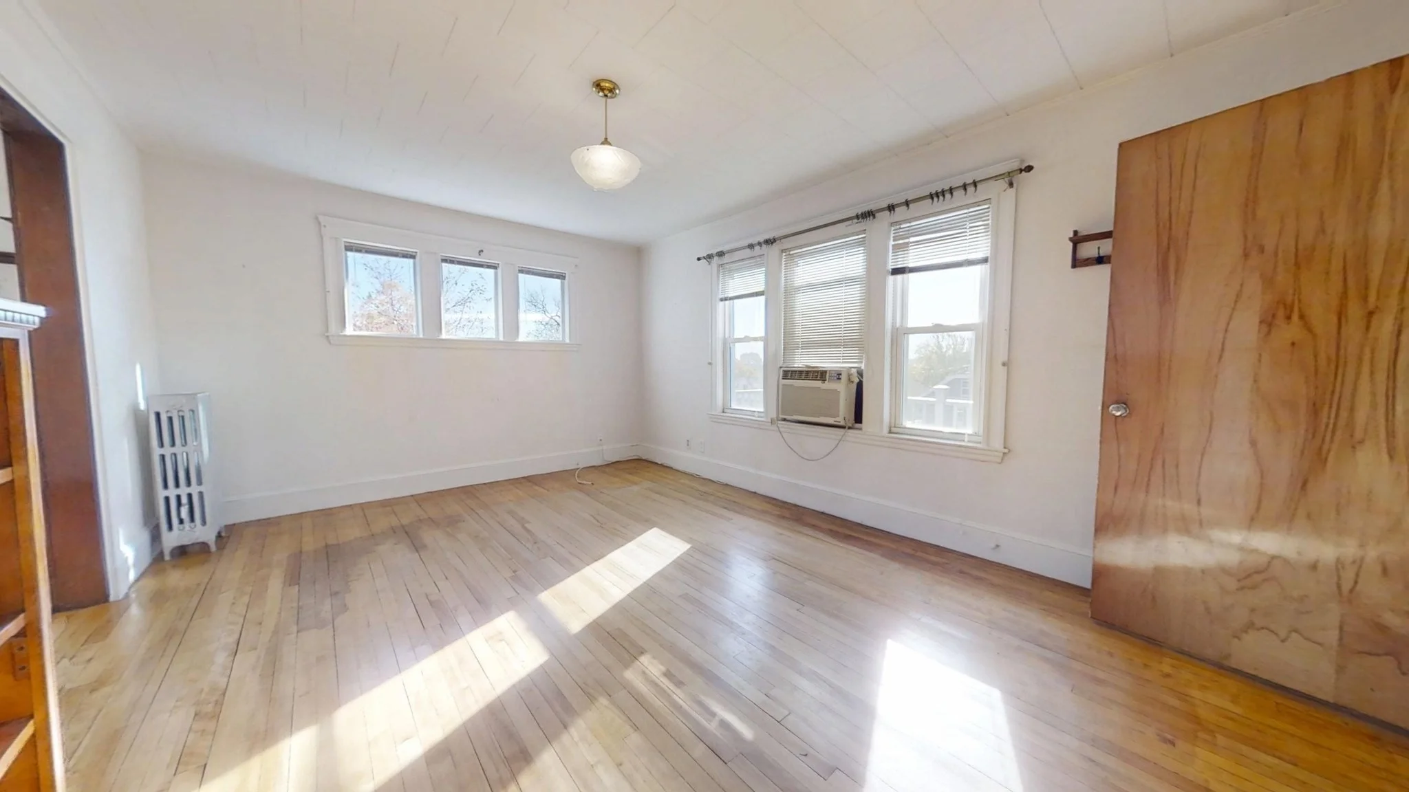 3 bed, 1 bath apartment for rent at 49 Hosmer St Unit 49, East Watertown — photo 3 of 13