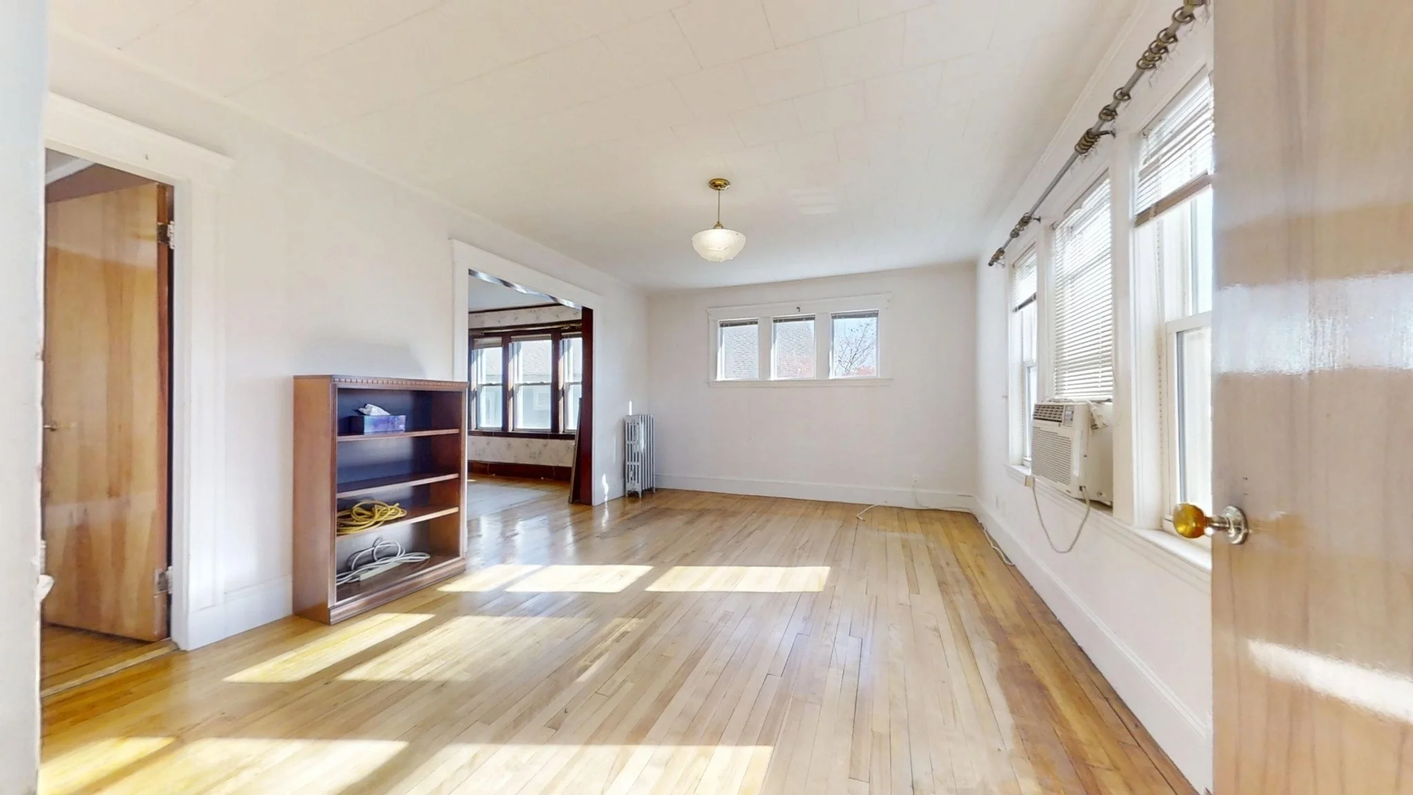 3 bed, 1 bath apartment for rent at 49 Hosmer St Unit 49, East Watertown — photo 2 of 13