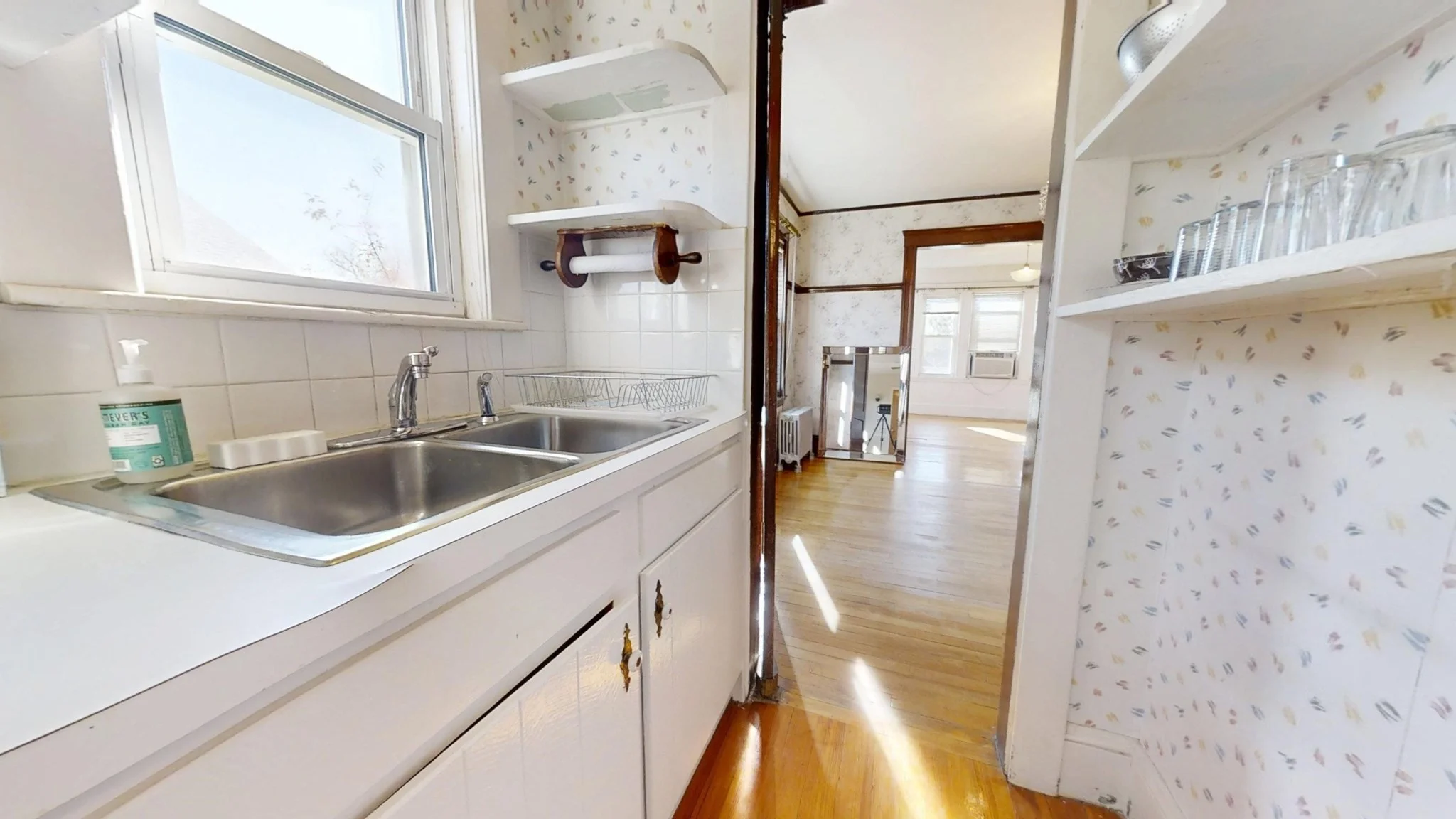 3 bed, 1 bath apartment for rent at 49 Hosmer St Unit 49, East Watertown — photo 7 of 13