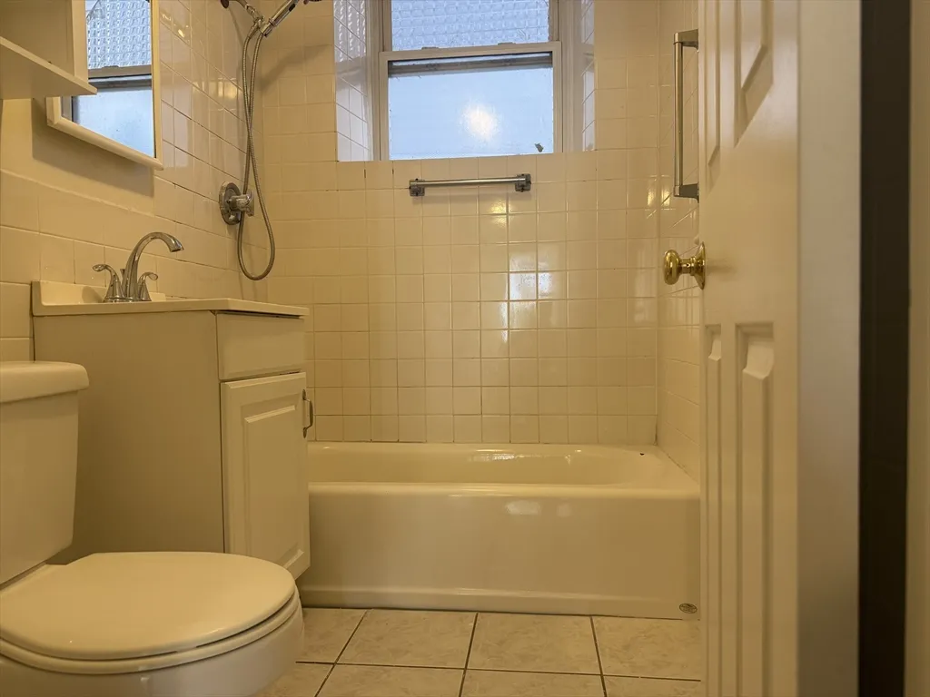 2 bed, 1 bath apartment for rent at 49 Inman St Unit 49-B, Mid Cambridge — photo 5 of 14
