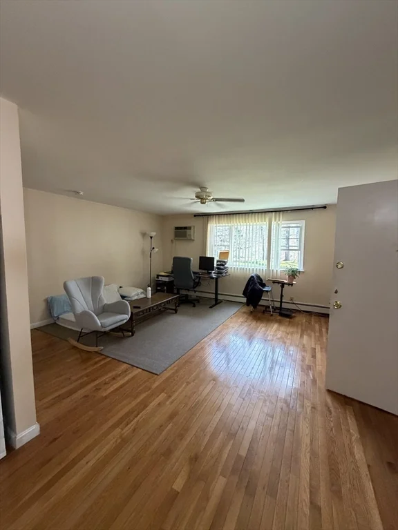 1 bed, 1 bath apartment for rent at 49 Jacqueline Rd Unit 6, Waltham — photo 1 of 8