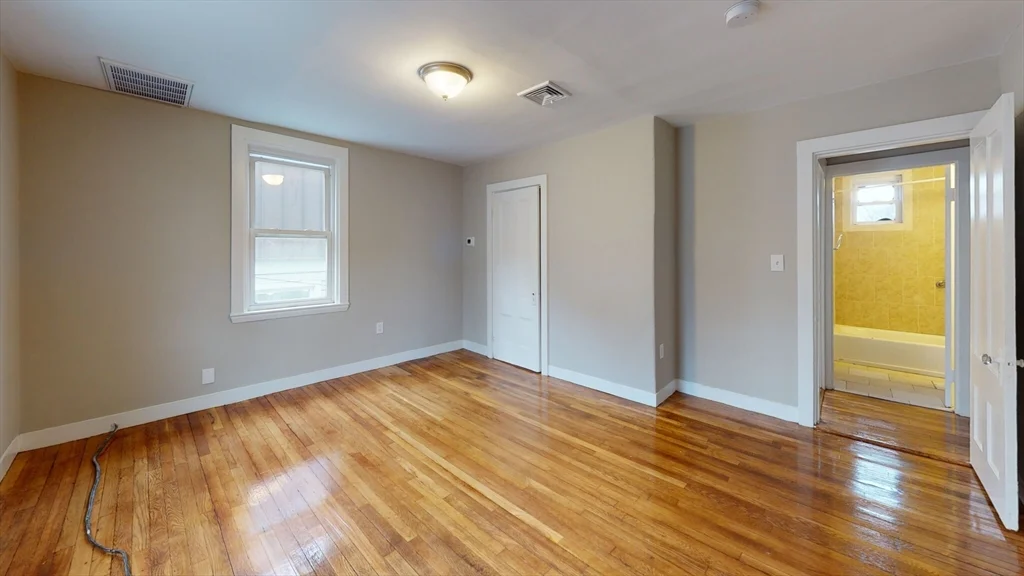 3 bed, 2 bath apartment for rent at 49 Jamaica St Unit 2, Jamaica Plain — photo 5 of 7