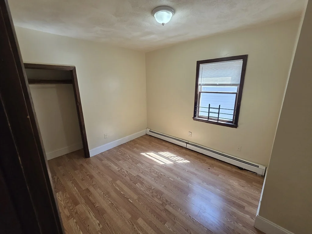3 bed, 1 bath apartment for rent at 49 Judson Unit 3, Roxbury — photo 8 of 16
