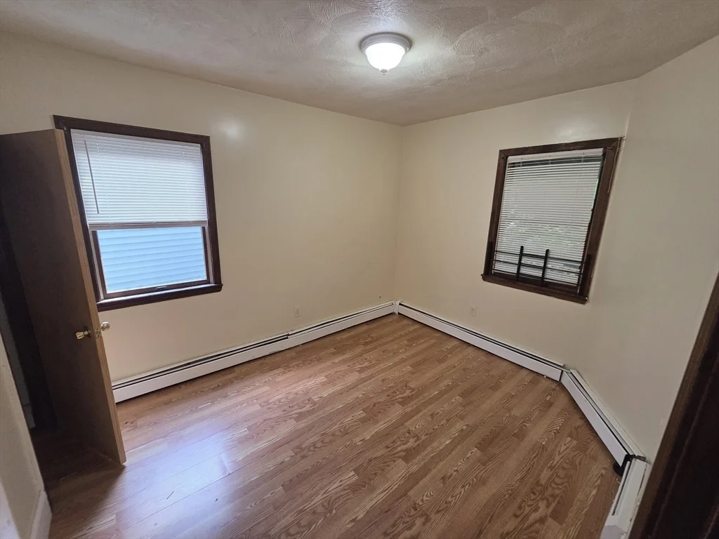 3 bed, 1 bath apartment for rent at 49 Judson Unit 3, Roxbury — photo 11 of 16