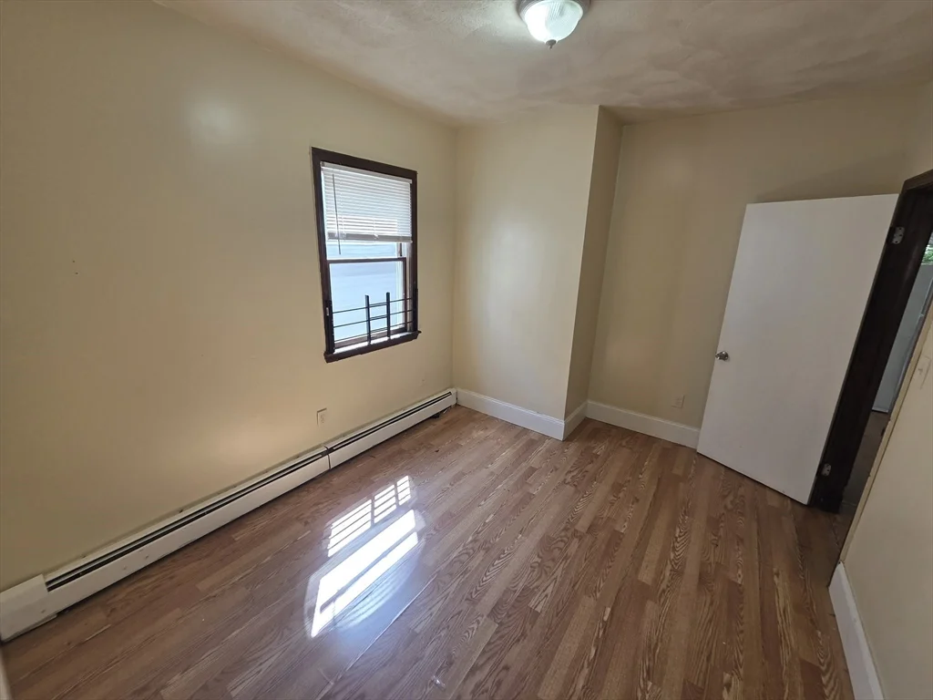 3 bed, 1 bath apartment for rent at 49 Judson Unit 3, Roxbury — photo 9 of 16