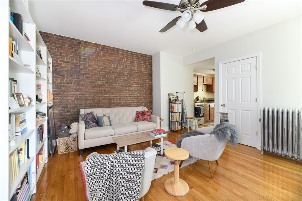 1 bed, 1 bath apartment for rent at 49 Laurel St Unit 6, Ward Two — photo 4 of 9