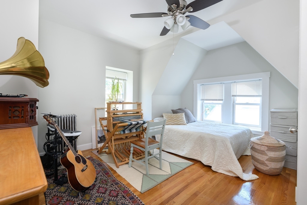 1 bed, 1 bath apartment for rent at 49 Laurel St Unit 6, Ward Two — photo 6 of 9