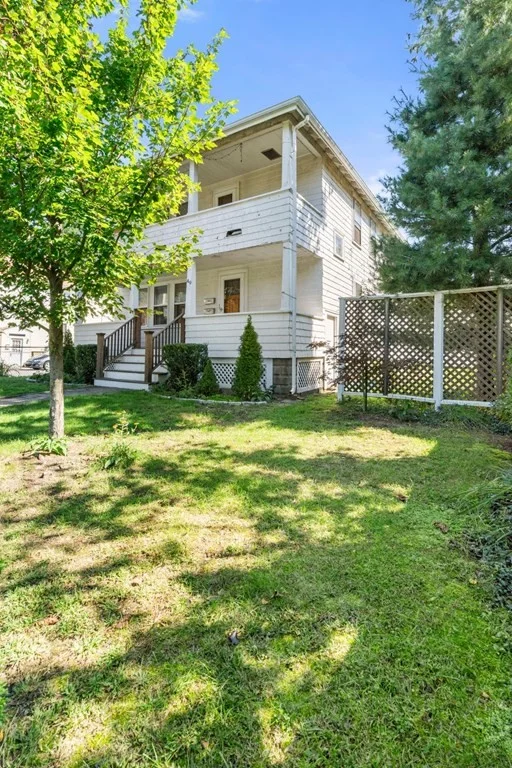 2 bed, 1 bath apartment for rent at 49 Lawn St Unit 1, Strawberry Hill — photo 22 of 24