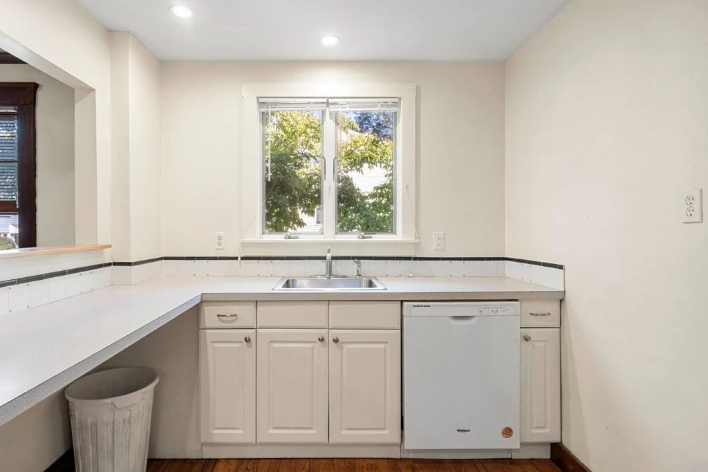 2 bed, 1 bath apartment for rent at 49 Lawn St Unit 1, Strawberry Hill — photo 13 of 24