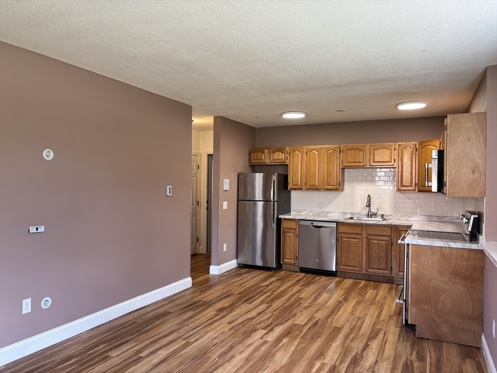 1 bed, 1 bath apartment for rent at 49 Leonard Rd Unit 49, Boxborough — photo 4 of 32