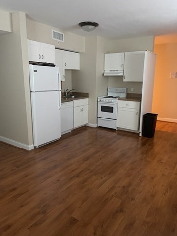 1 bed, 1 bath apartment for rent at 49 Main St Unit 5, Ayer — photo 4 of 13