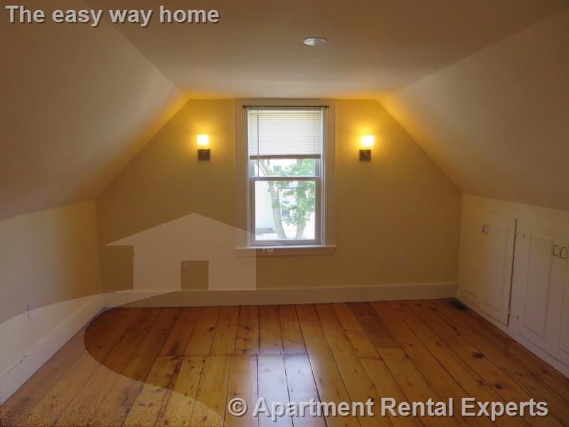 4 bed, 2 bath apartment for rent at 49 Marion St Unit 2, Tufts — photo 20 of 22